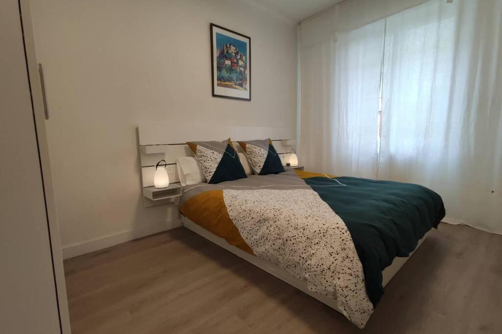 Acogedor, céntrico y amplio apartamento! Pamplona Inn 1 Exterior foto