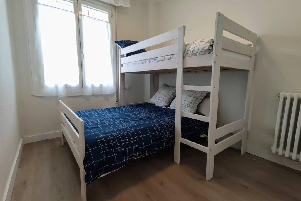 Acogedor, céntrico y amplio apartamento! Pamplona Inn 1 Exterior foto